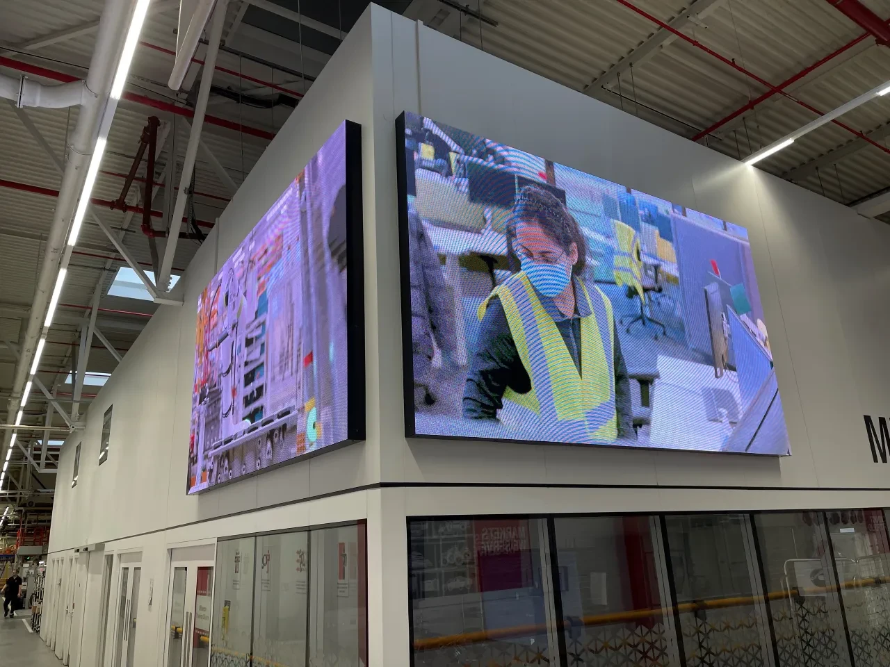 Industrial digital display installation