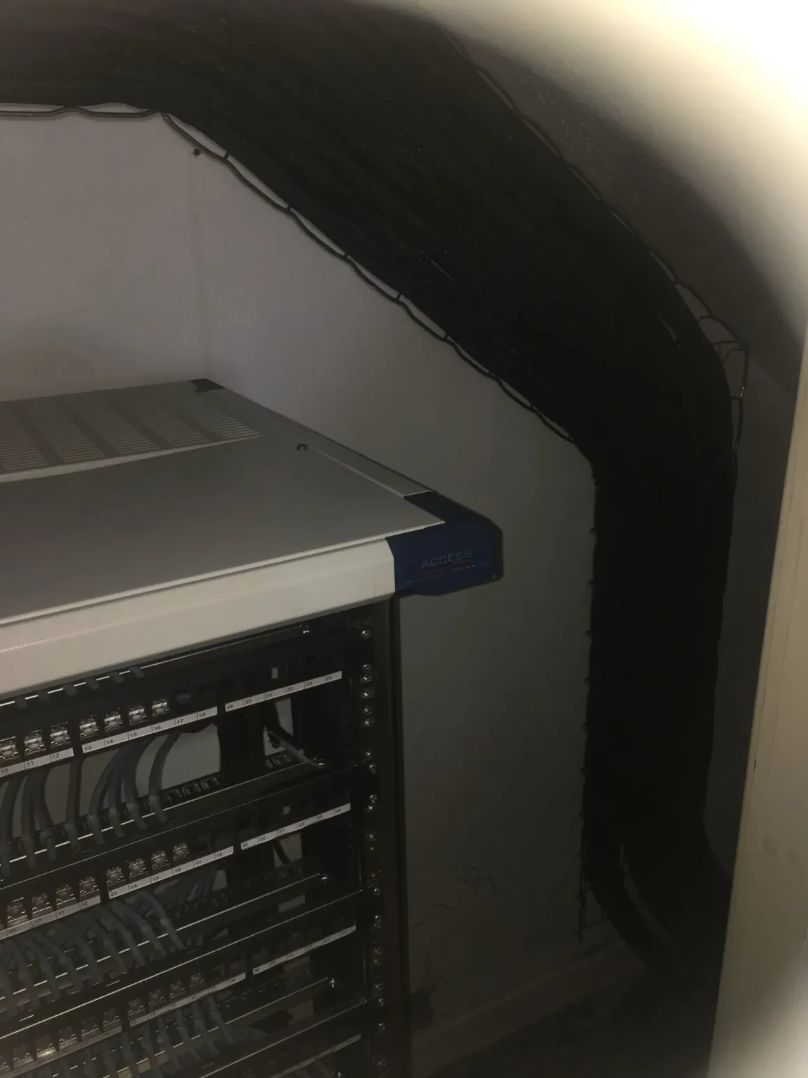 Server utility cabinet with structured cabling